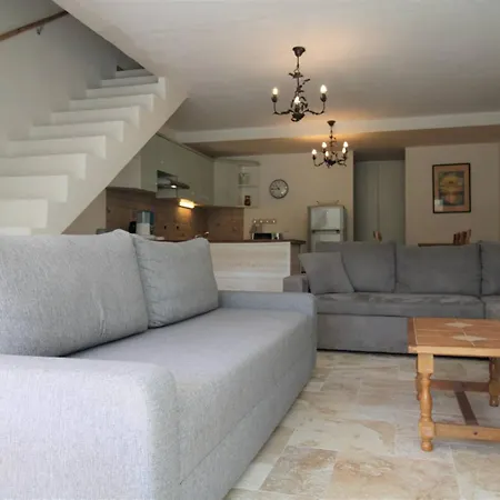 Villa Gasrem - Golfe De St-tropez - Mazet Dans Domaine Avec Piscine Et Tennis